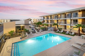 Swimming pool with built-in bench seating